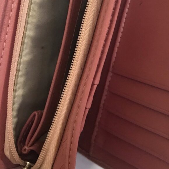 COACH Soho Compact Bi Fold Leather Wallet Card Case Coin Zipper Bag Clutch Pink - Picture 9 of 16